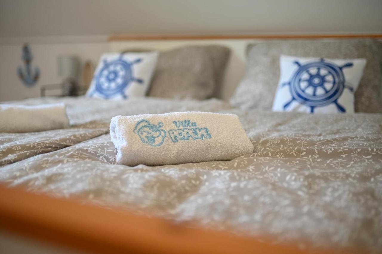 Villa Popeye Jakuzzis Nyaralohaz Бекессентандраш Экстерьер фото